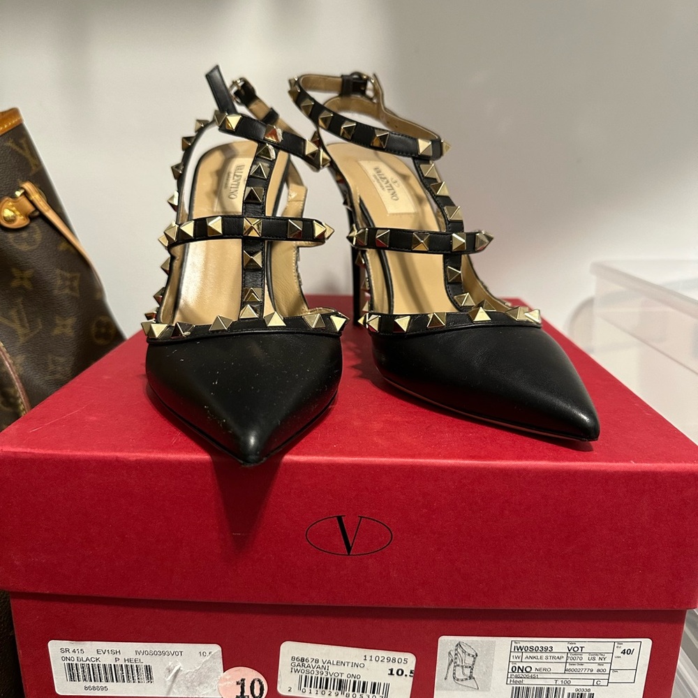 Valentino Garavani Rockstud Ankle Strap Pump